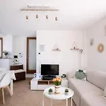Ca Dai Noni - Family & Pet Friendly - Terrace - Near Maggiore Daire *