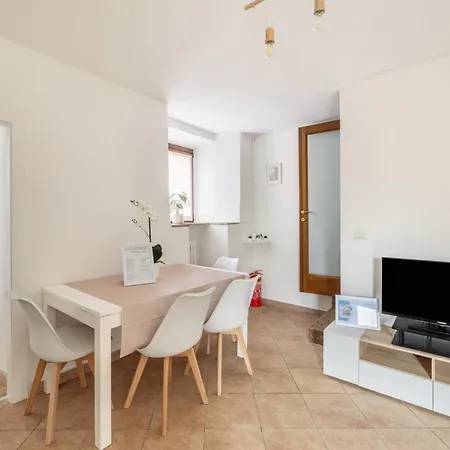 公寓 Ca Dai Noni - Family & Pet Friendly - Terrace - Near Maggiore *