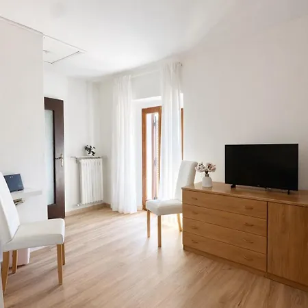 Ca Dai Noni - Family & Pet Friendly - Terrace - Near Maggiore 公寓 Feriolo